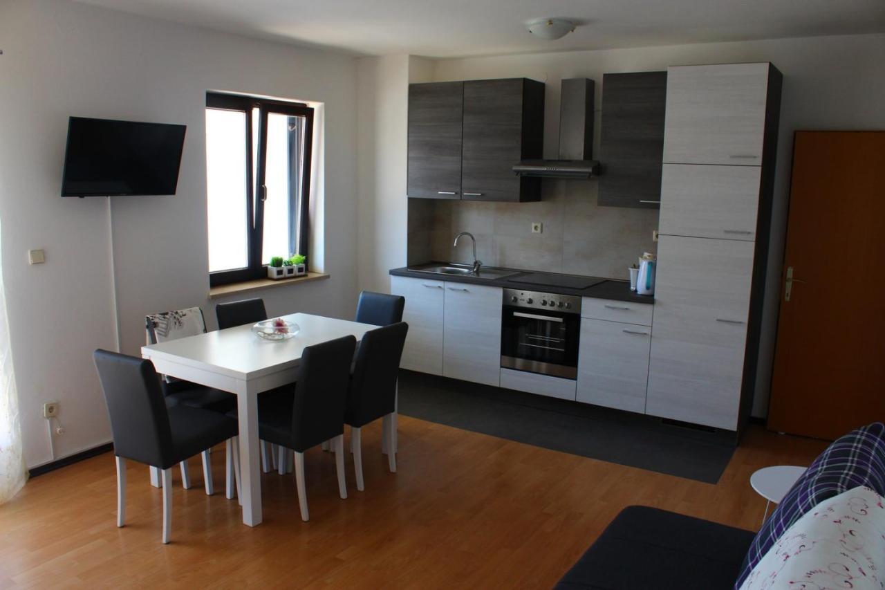 Apartment Arna Krk Town Extérieur photo